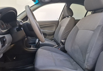 Подержанный автомобиль Nissan Almera Classic 2011 года (10 фото)