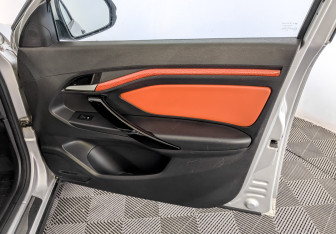 Подержанный автомобиль LADA (ВАЗ) Vesta Wagon 2019 года (24 фото)