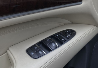 Подержанный автомобиль Infiniti QX60 2017 года (21 фото)