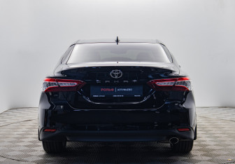 Подержанный автомобиль Toyota Camry Sedan 2020 года (4 фото)