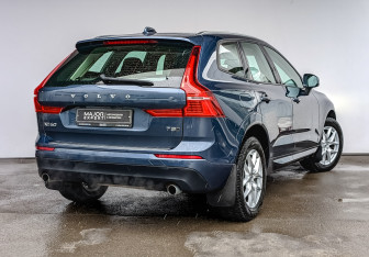 Подержанный автомобиль Volvo XC60 2021 года (5 фото)