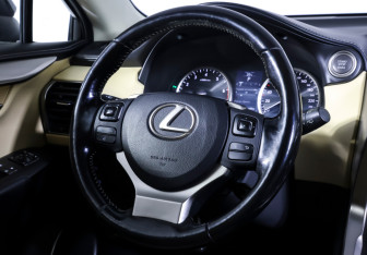 Подержанный автомобиль Lexus NX 2017 года (15 фото)