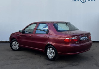 Подержанный автомобиль Fiat Albea 2011 года (7 фото)