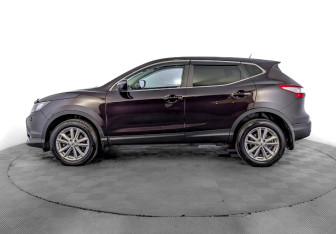 Подержанный автомобиль Nissan Qashqai 2014 года (8 фото)