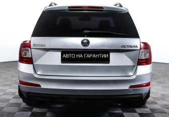Подержанный автомобиль Skoda Octavia Wagon 2014 года (6 фото)