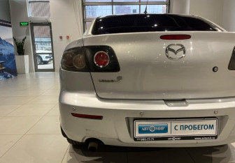 Подержанный автомобиль Mazda 3 Sedan 2007 года (7 фото)