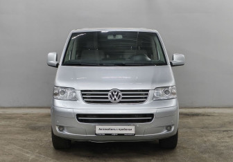 Подержанный автомобиль Volkswagen Multivan 2006 года (2 фото)
