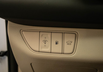 Подержанный автомобиль Genesis G70 2021 года (12 фото)