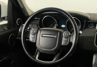 Подержанный автомобиль Land Rover Range Rover Sport 2016 года (14 фото)