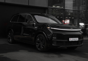 Подержанный автомобиль LiXiang L9 2024 года (3 фото)