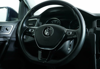 Подержанный автомобиль Volkswagen Golf Hatchback 2018 года (12 фото)