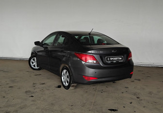 Подержанный автомобиль Hyundai Solaris Sedan 2016 года (4 фото)