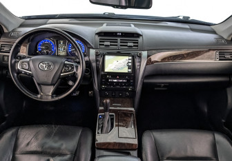 Подержанный автомобиль Toyota Camry Sedan 2016 года (14 фото)