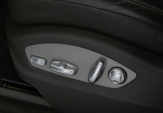 Подержанный автомобиль Porsche Macan 2018 года (15 фото)