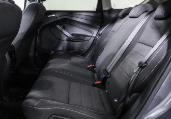 Подержанный автомобиль Ford Kuga 2015 года (8 фото)