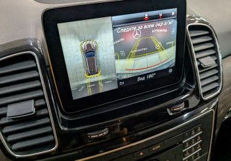 Подержанный автомобиль Mercedes-Benz GLE 2016 года (29 фото)