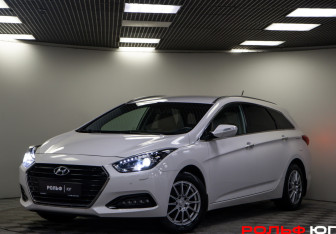 Подержанный автомобиль Hyundai i40 Wagon 2017 года (24 фото)