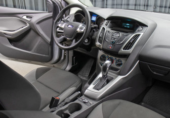 Подержанный автомобиль Ford Focus Hatchback 2012 года (11 фото)