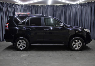Подержанный автомобиль Toyota Land Cruiser Prado 2016 года (4 фото)