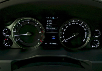 Подержанный автомобиль Toyota Land Cruiser Suv 2016 года (29 фото)