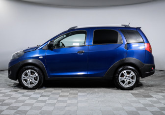 Подержанный автомобиль Chery IndiS (S18D) 2012 года (8 фото)