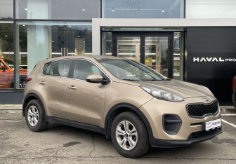 Подержанный автомобиль Kia Sportage 2018 года (3 фото)