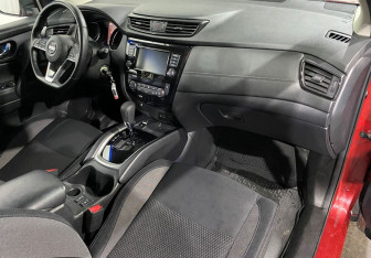 Подержанный автомобиль Nissan Qashqai 2022 года (11 фото)