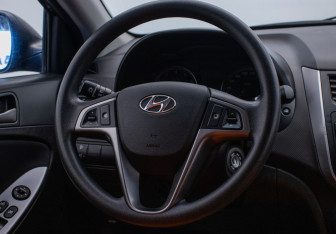 Подержанный автомобиль Hyundai Solaris Sedan 2015 года (15 фото)