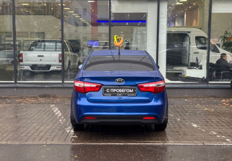 Подержанный автомобиль Kia Rio Sedan 2011 года (7 фото)