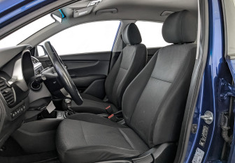 Подержанный автомобиль Kia Rio Hatchback 2021 года (19 фото)