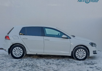 Подержанный автомобиль Volkswagen Golf Hatchback 2013 года (4 фото)
