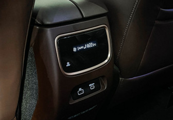 Подержанный автомобиль Exeed VX 2023 года (24 фото)