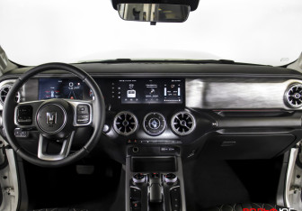 Подержанный автомобиль Tank 300 2024 года (17 фото)