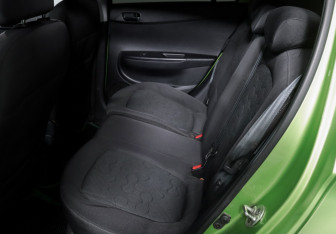 Подержанный автомобиль Hyundai i20 2009 года (10 фото)