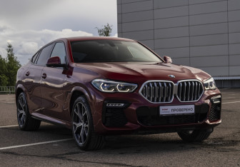 Подержанный автомобиль BMW X6 2020 года (6 фото)