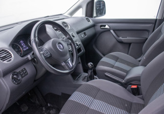 Подержанный автомобиль Volkswagen Caddy Compactvan 2013 года (10 фото)
