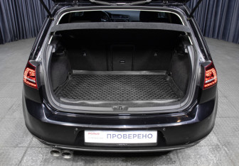 Подержанный автомобиль Volkswagen Golf Hatchback 2013 года (10 фото)