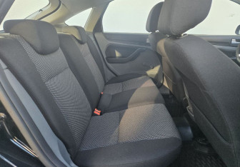 Подержанный автомобиль Ford Focus Hatchback 2010 года (11 фото)