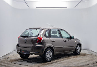 Подержанный автомобиль Datsun mi-DO 2015 года (5 фото)