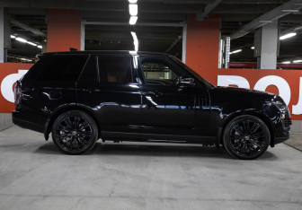 Подержанный автомобиль Land Rover Range Rover 2019 года (4 фото)