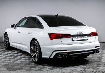 Подержанный автомобиль Audi A6 Sedan 2019 года (7 фото)