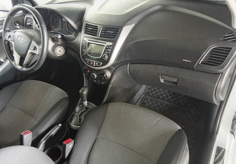 Подержанный автомобиль Hyundai Solaris Sedan 2014 года (11 фото)