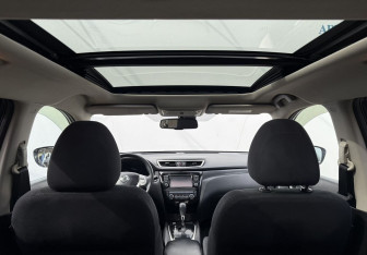 Подержанный автомобиль Nissan X-Trail 2016 года (12 фото)