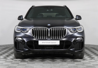 Подержанный автомобиль BMW X5 2020 года (3 фото)