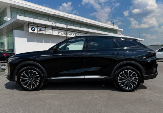 Подержанный автомобиль Exeed RX 2024 года (8 фото)