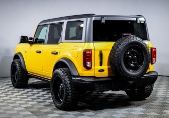 Подержанный автомобиль Ford Bronco 2021 года (7 фото)