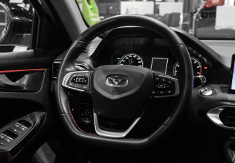 Подержанный автомобиль Kaiyi E5 2023 года (10 фото)