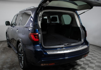 Подержанный автомобиль Infiniti QX80 2018 года (25 фото)