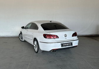 Подержанный автомобиль Volkswagen Passat CC 2012 года (7 фото)