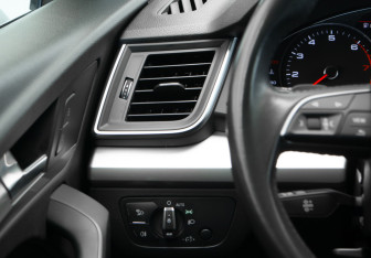 Подержанный автомобиль Audi Q5 2020 года (14 фото)